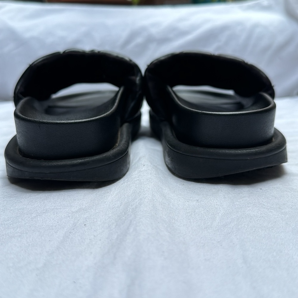H&M Quilted Pool Shoes - Picture 7 of 7
